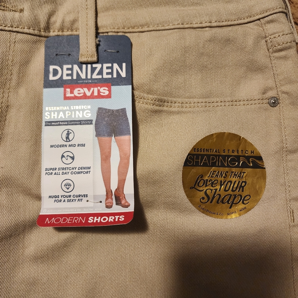 NWT levis Sz 10 Shorts - Picture 2 of 7